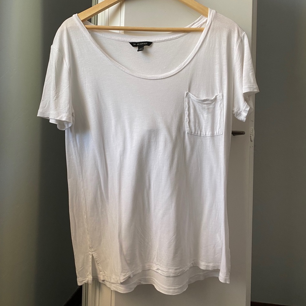 Banana Republic White T shirt